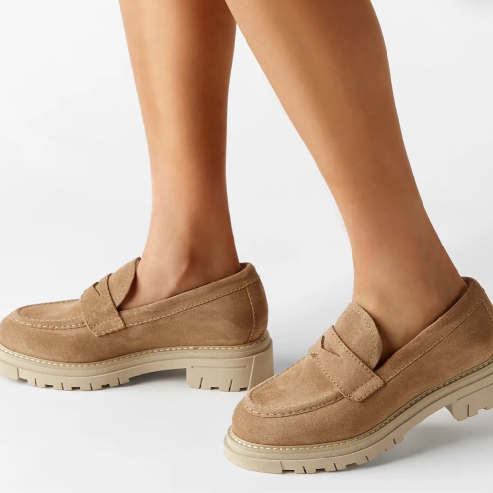 La Canadienne Tan Loafers